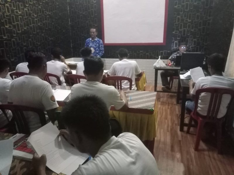 Lapas Kelas IIB Muara Tebo Fasilitasi Warga Binaan Ujian Paket B dan C: Indikator Keberhasilan Program Lapas