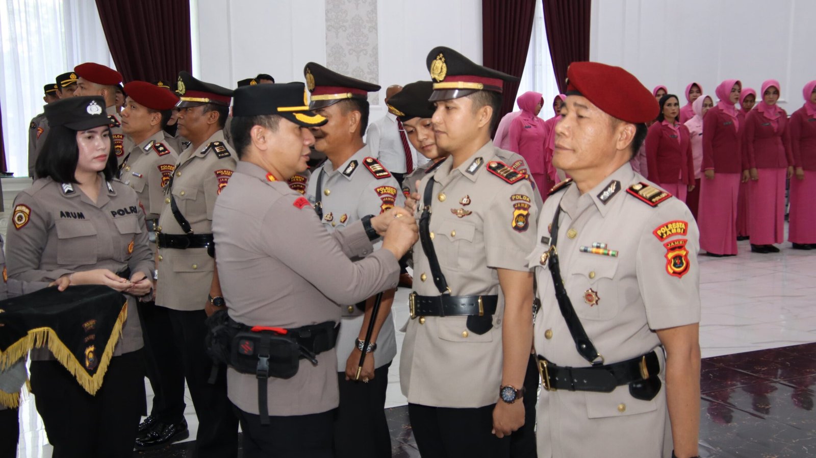 Kapolresta Jambi Pimpin Sertijab PJU dan Kapolsek