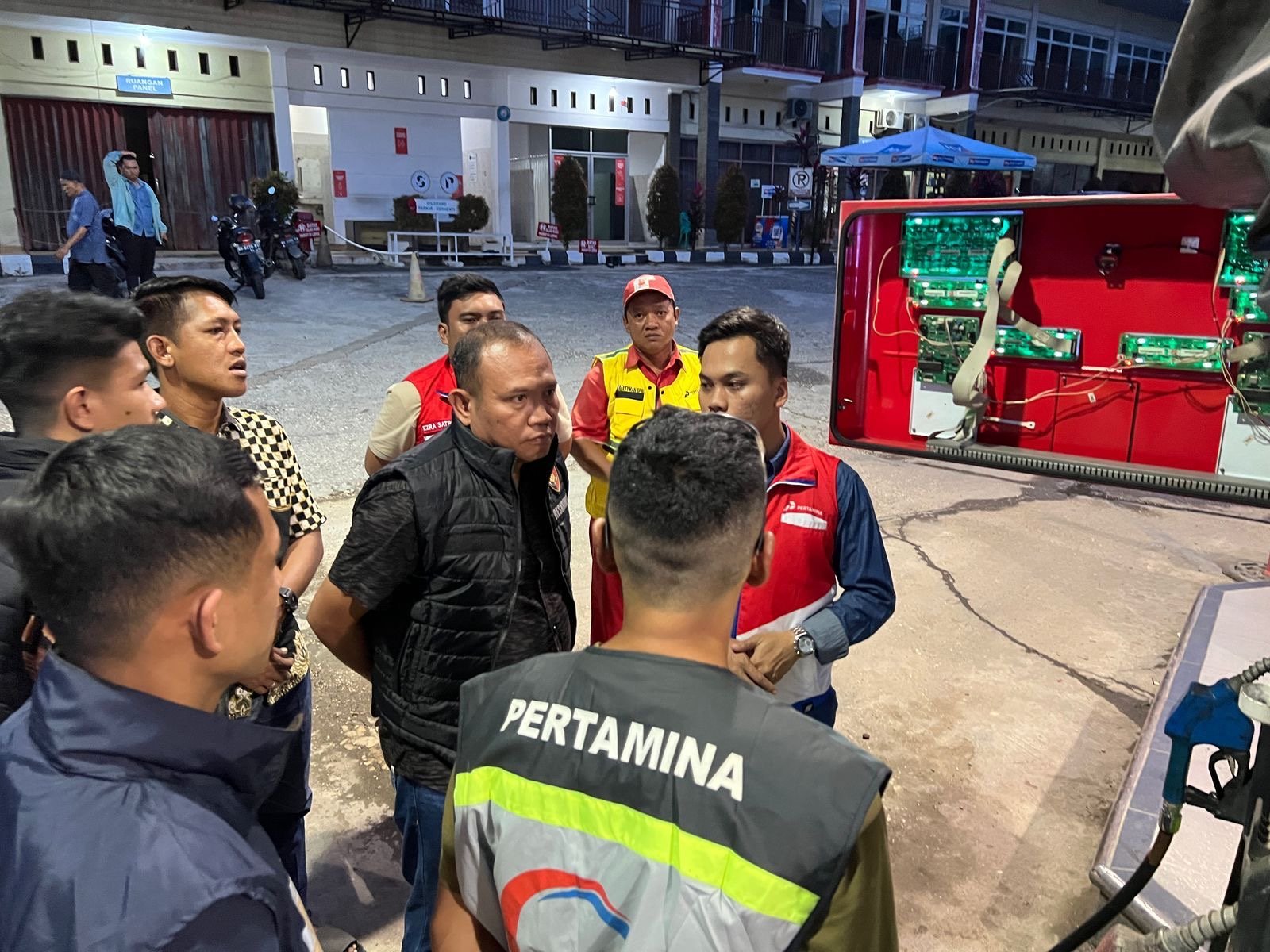 Ditreskrimsus Polda Jambi Bersama Pertamina Cek SPBU: Pastikan Kualitas BBM Sesuai Standar