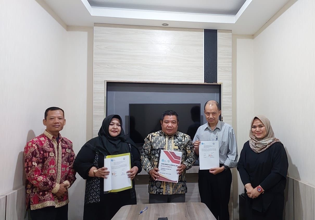 SMK Negeri 1 Kota Jambi Tandatangani Kurikulum Industri Bersama PT. Ultima Tekno Solusindo