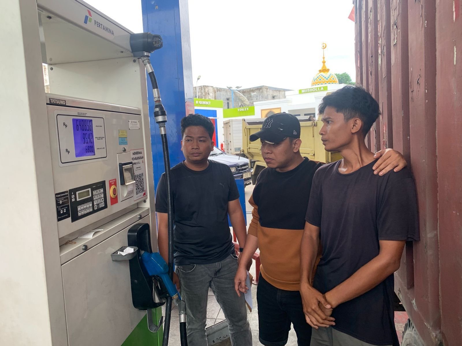 Sopir Truk Ditangkap Polda Jambi Karena Gunakan Barcode Palsu Isi Minyak Subsidi