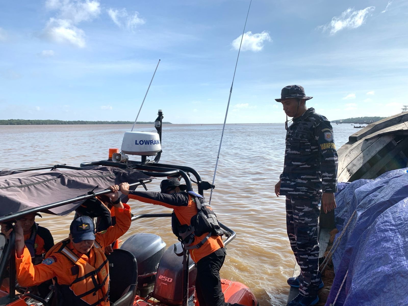 Tim SAR Jambi Terjunkan Personel Cari 3 Nelayan Hilang Usai Tabrakan Kapal di Perairan Tanjab Timur