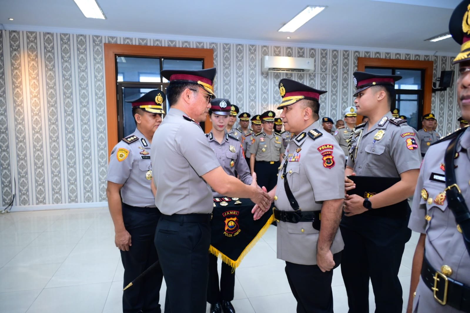 Kapolda Jambi Pimpin Sertijab PJU dan Kapolres, Ini Daftar Pejabat Baru