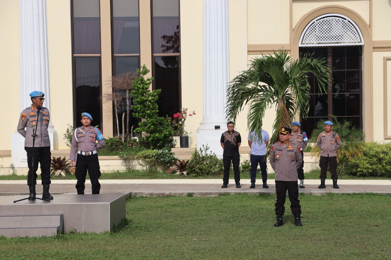 Kabid Propam Polda Jambi Pimpin Apel di Polresta Jambi, Tekankan Disiplin dan Pengawasan Melekat