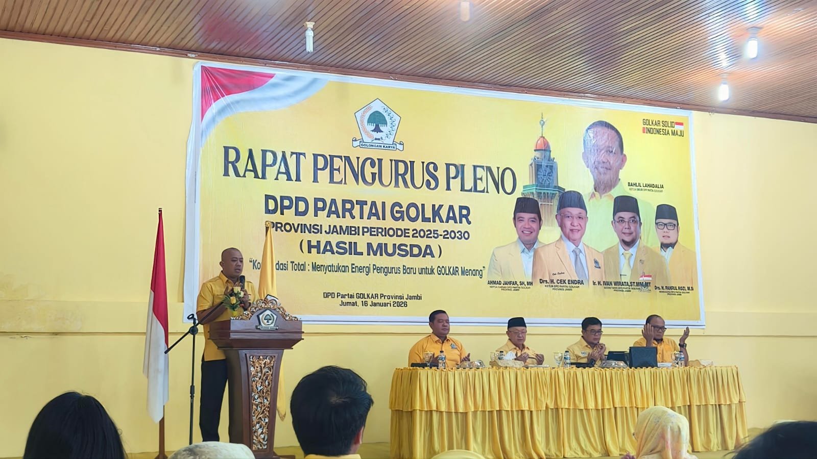 Sah! Bahlil Lahadalia Teken SK Kepengurusan DPD Golkar Jambi 2025-2030