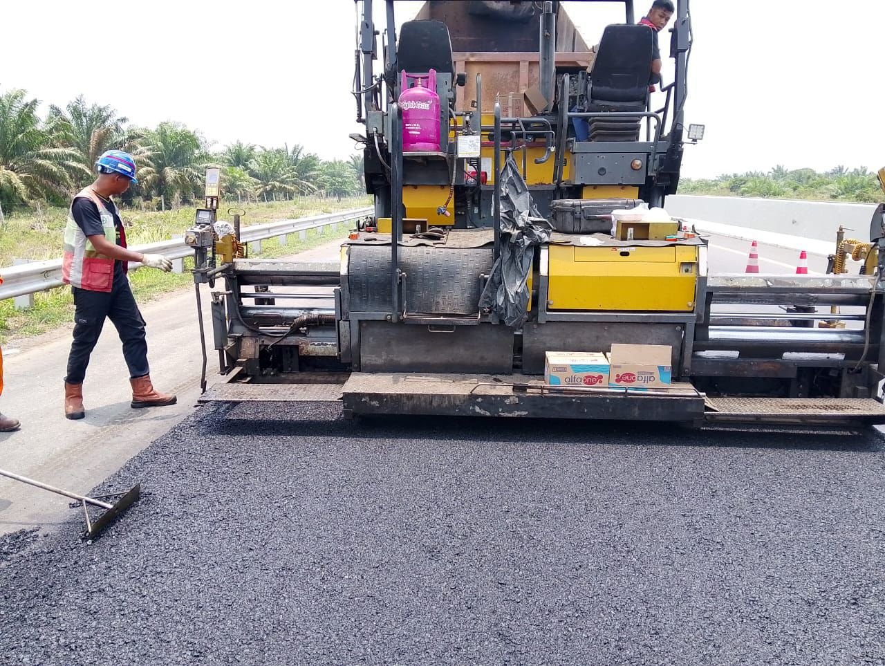 Hutama Karya Perbaiki Ruas Tol Terpeka hingga Jambi, Target Rampung Akhir Januari 2026