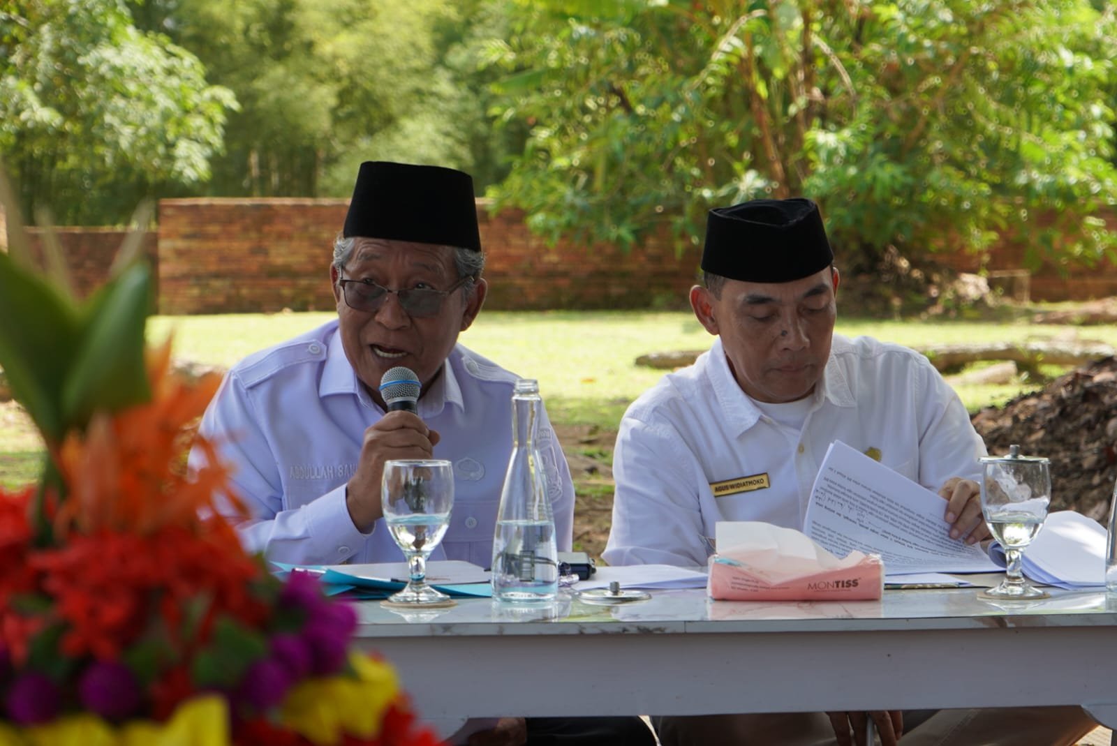 Wagub Jambi dan Komisi X DPR RI bahas UNESCO di Candi Muaro Jambi.