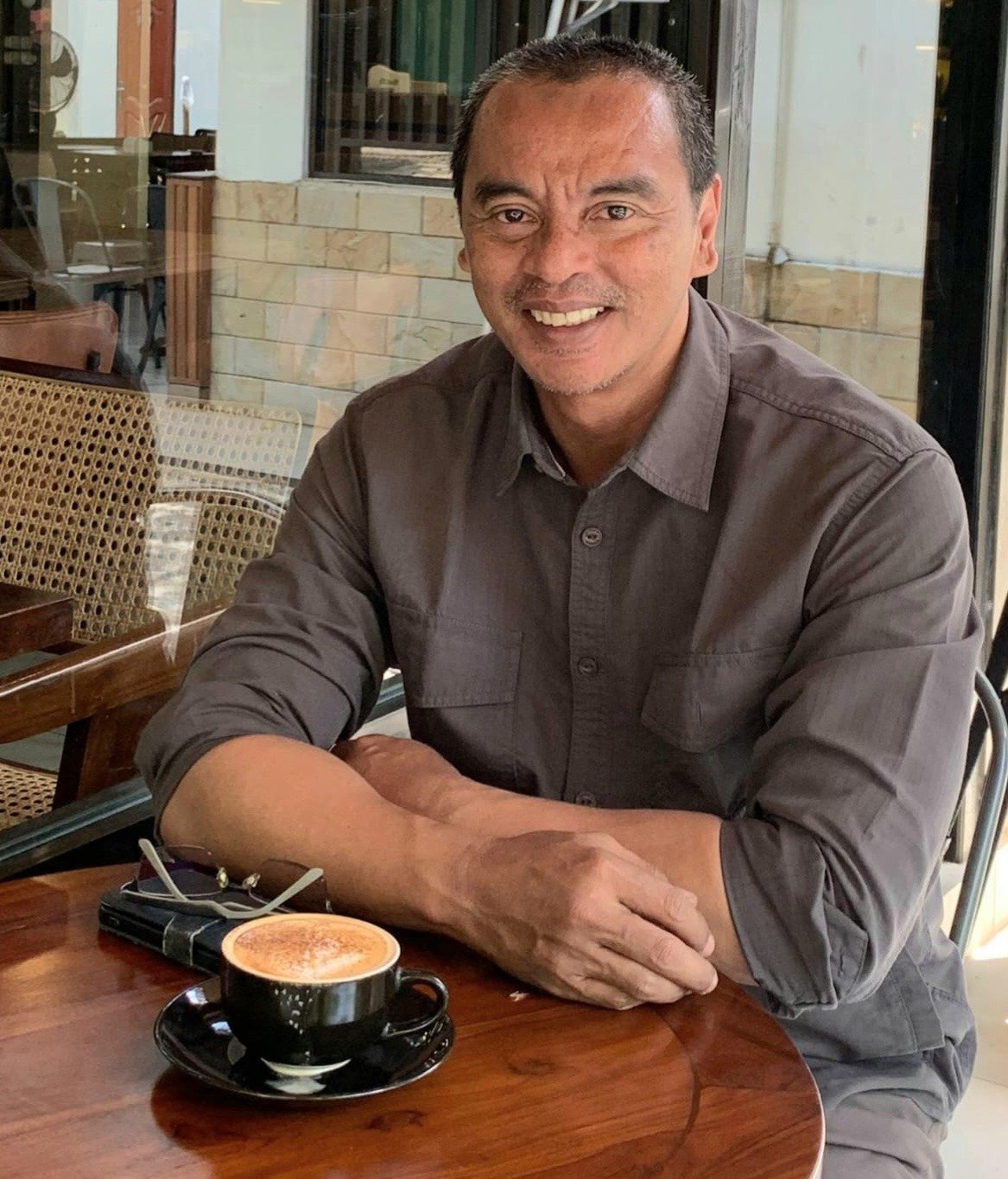 Yulfi Alfikri Noer membahas data pendidikan Jambi.