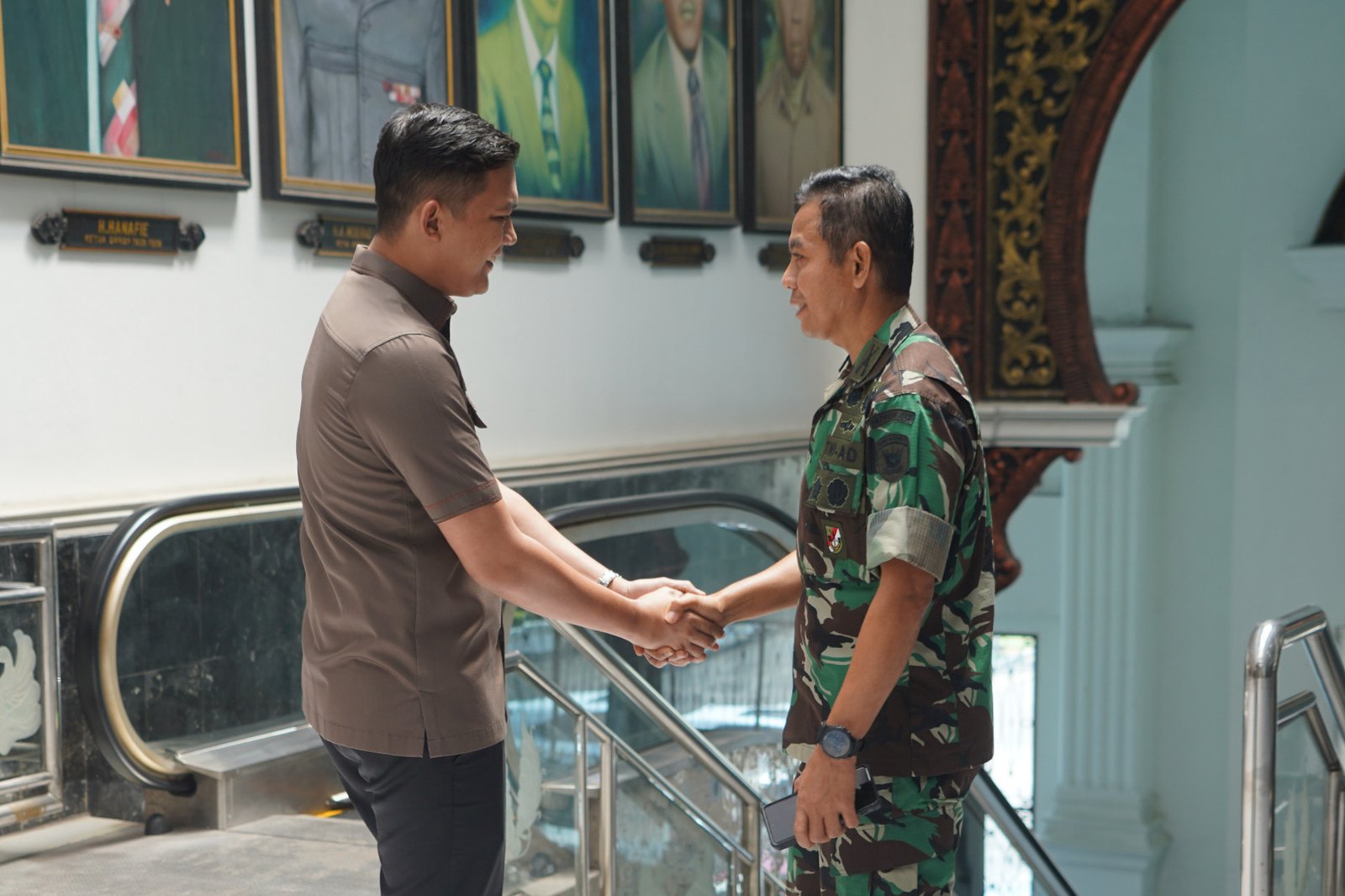 Danrem 042/Gapu Kolonel Inf Nyamin silaturahmi ke Ketua DPRD Jambi.