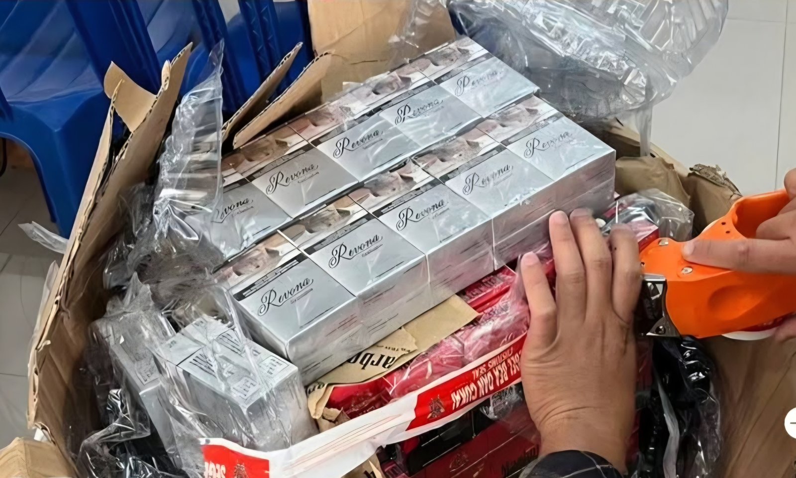 Penindakan rokok ilegal oleh Bea Cukai Jambi 2026.