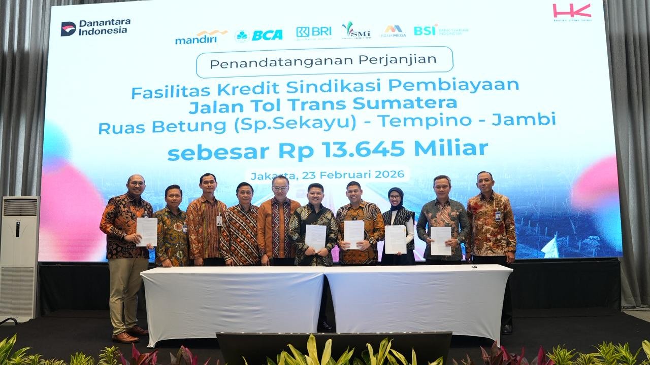 Penandatanganan kredit sindikasi Hutama Karya Tol Betung Jambi.
