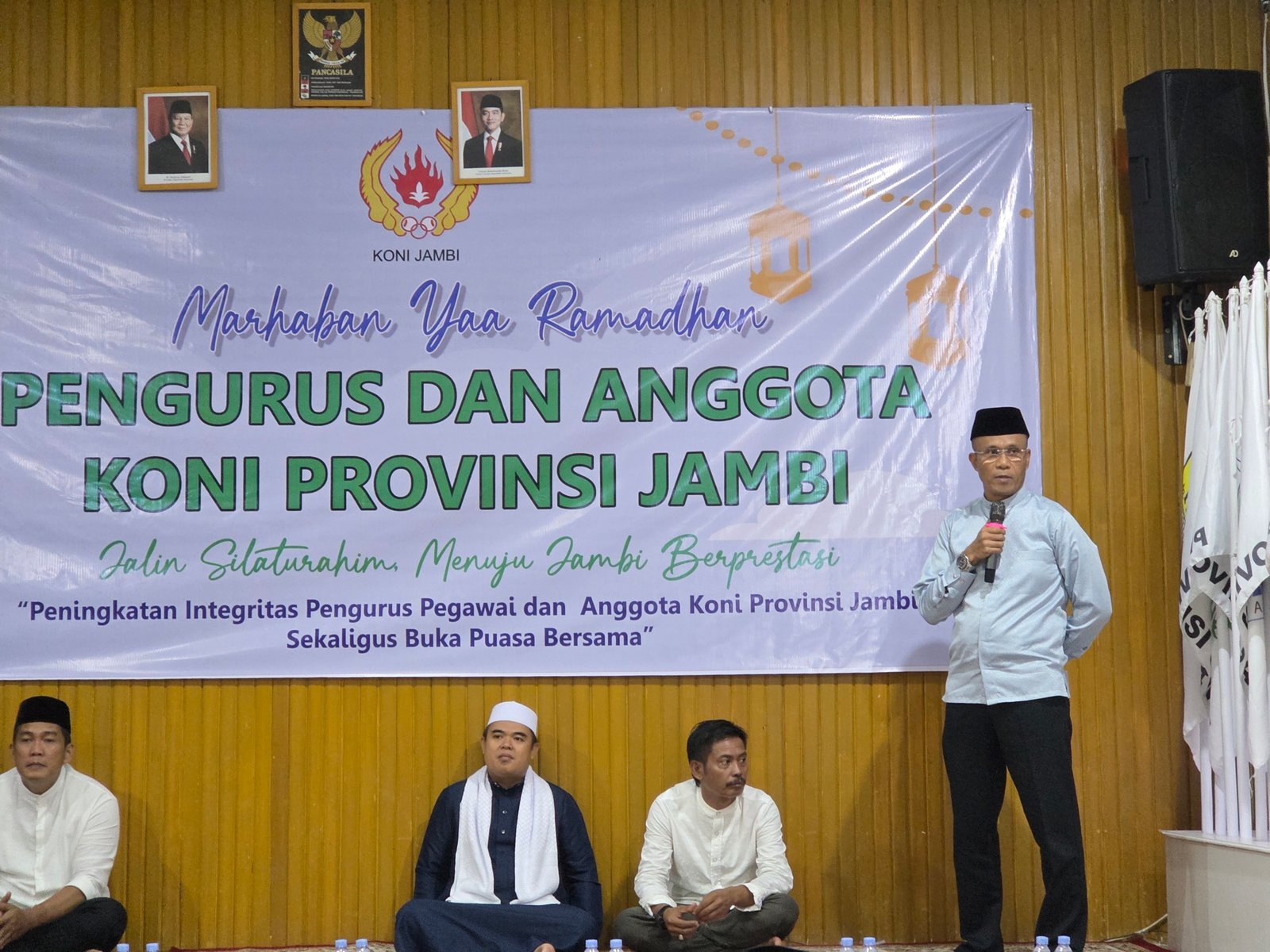 Ketum KONI Jambi Mat Sanusi pimpin bukber bersama pengurus cabor.