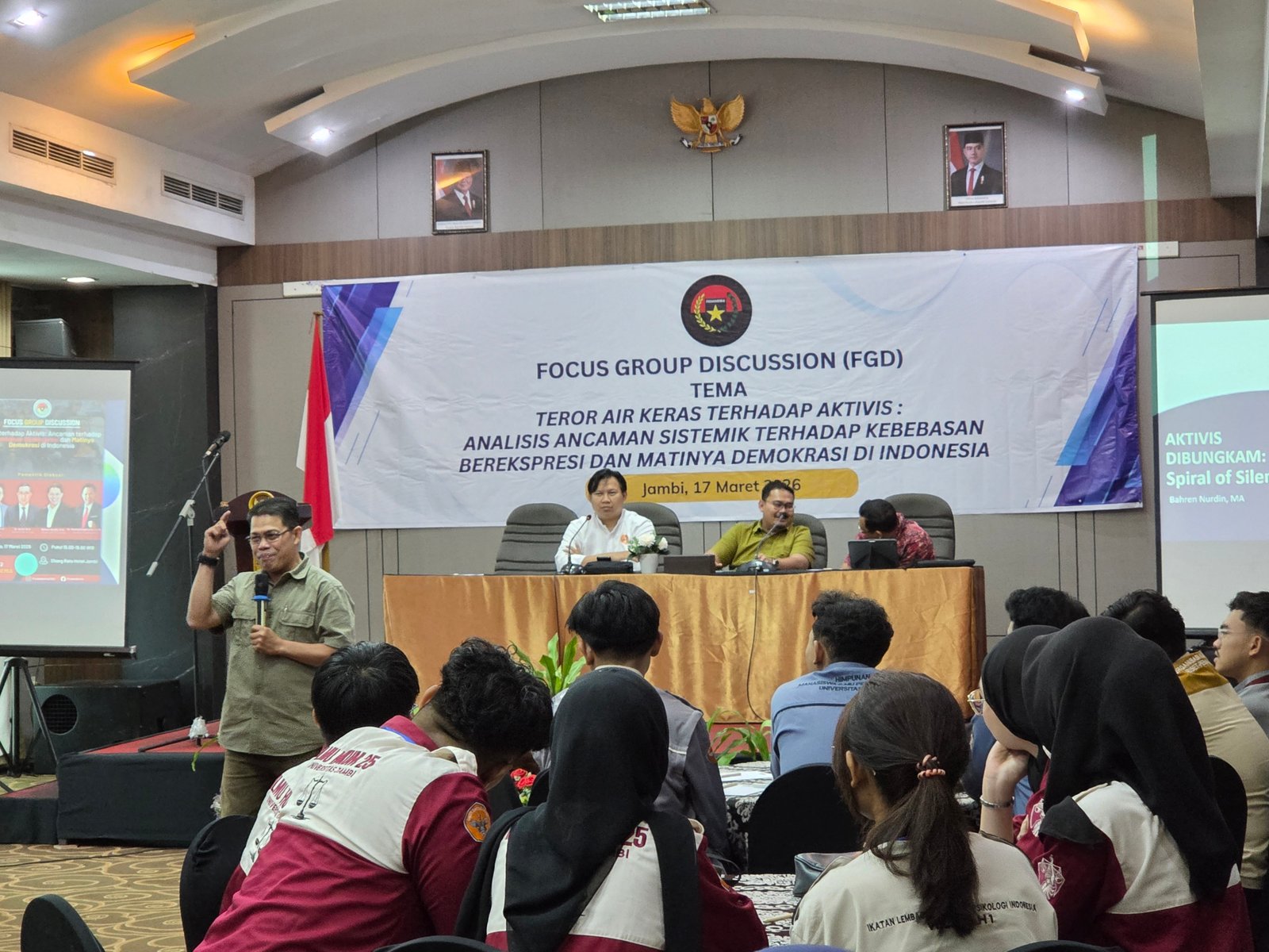 Suasana FGD PUSAKADEMIA Seri II di Hotel Shang Ratu Jambi yang membahas ancaman teror terhadap aktivis.