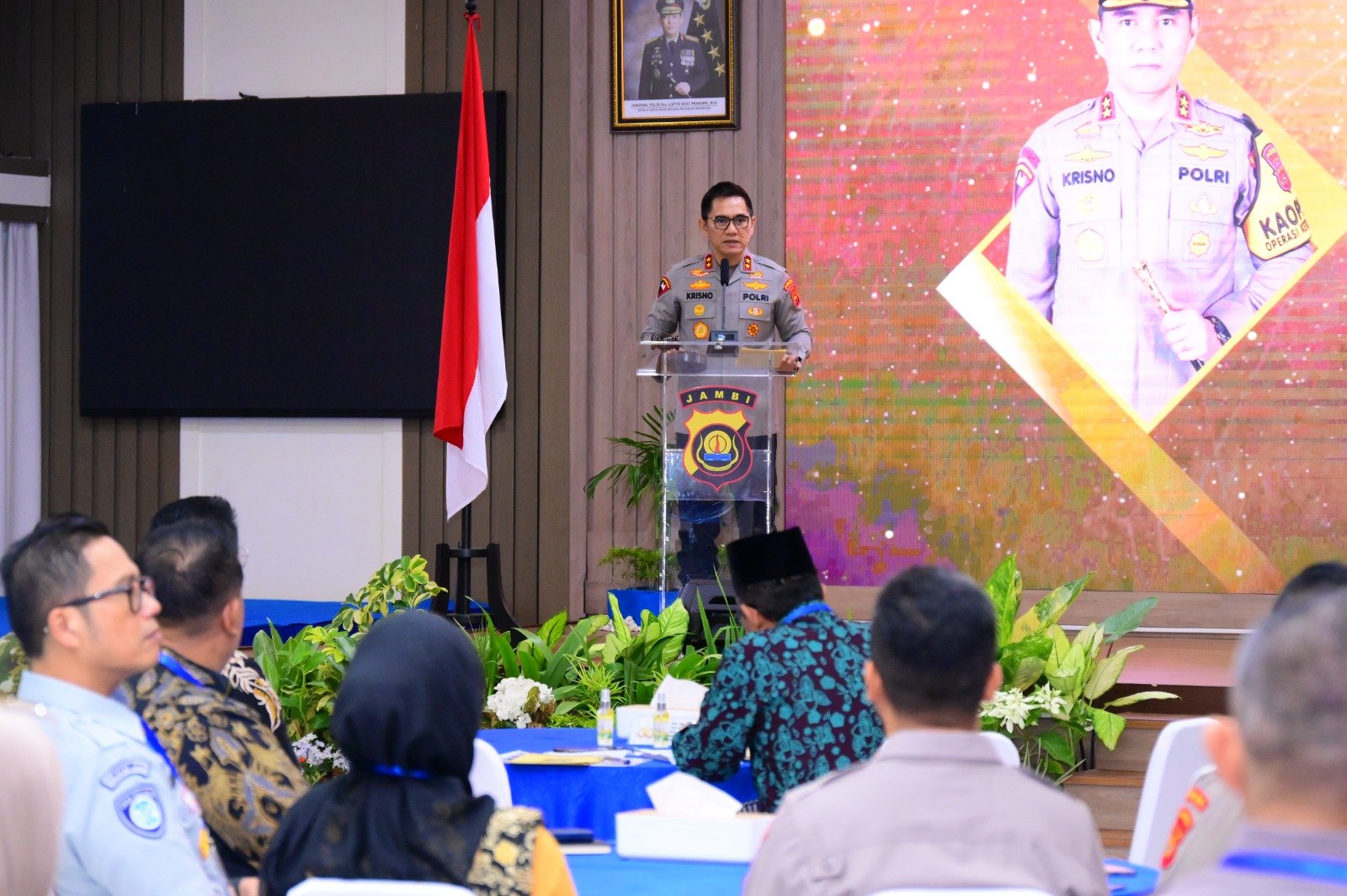 Kapolda Jambi Krisno H Siregar pimpin rapat pengamanan mudik Lebaran 2026.
