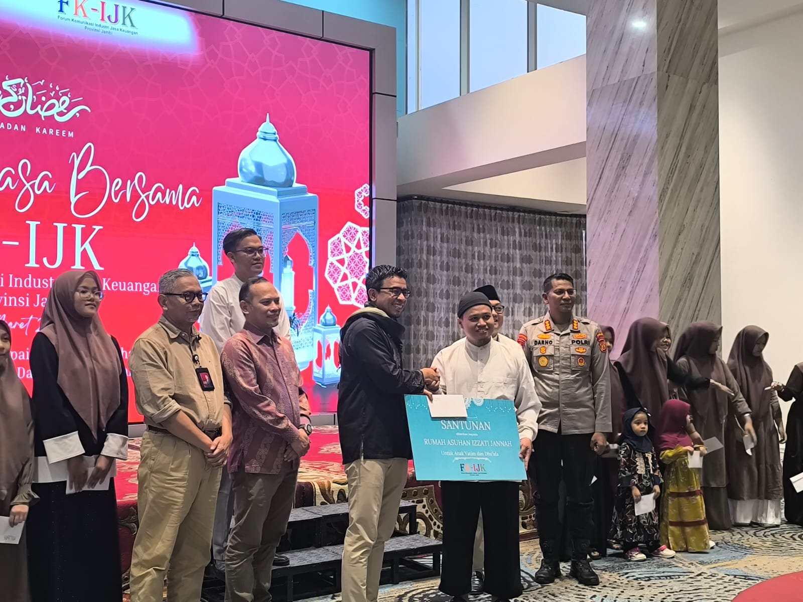 Buka bersama FK-IJK Jambi dihadiri jajaran Direksi Bank Jambi dan OJK.