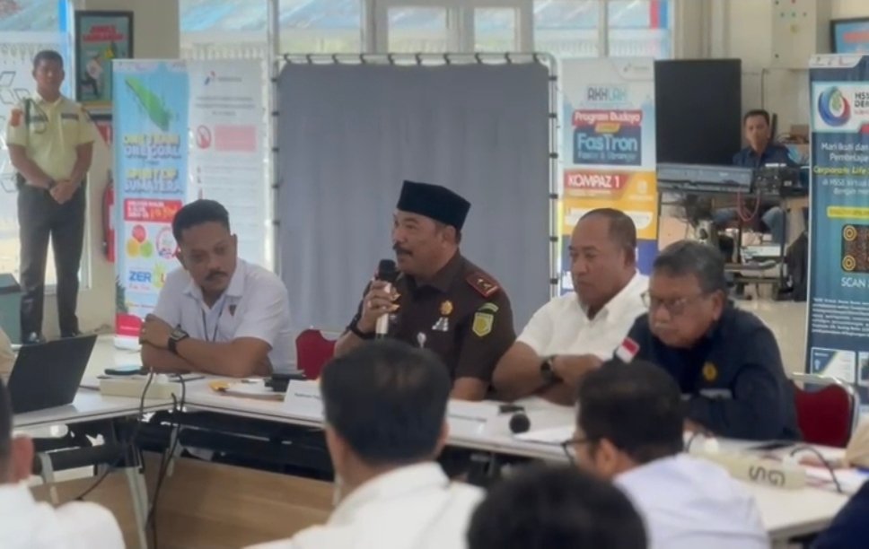 Kajati Jambi Sugeng Hariadi bahas sumur minyak masyarakat Batanghari.