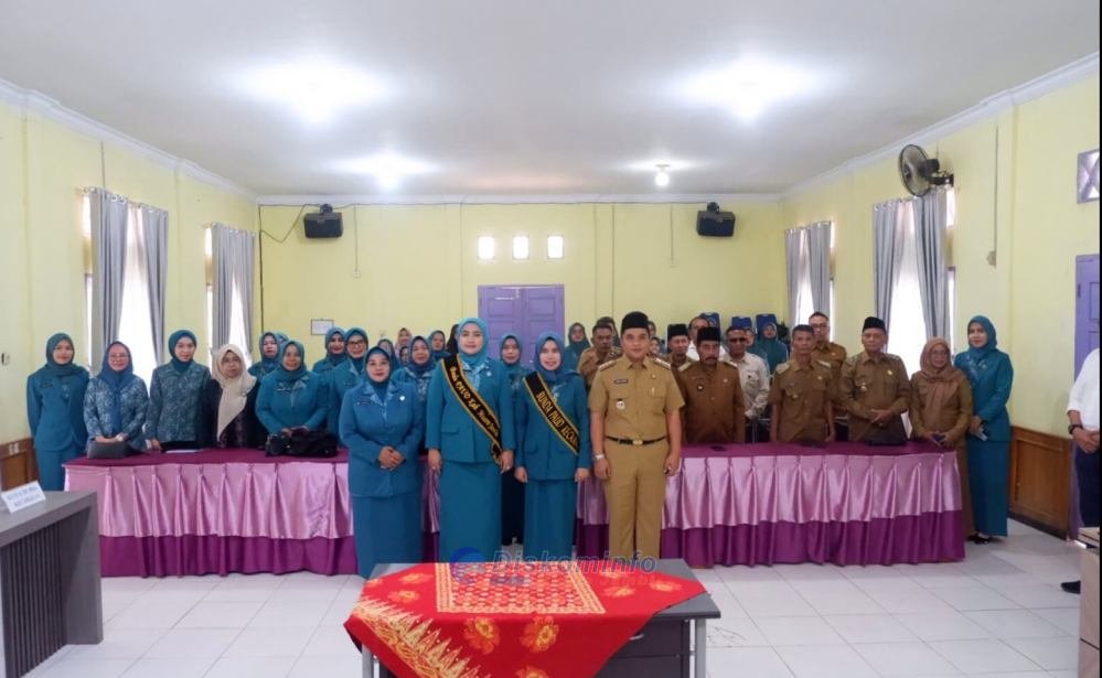 Ketua PKK Muaro Jambi Lantik TP PKK Kecamatan Maro Sebo