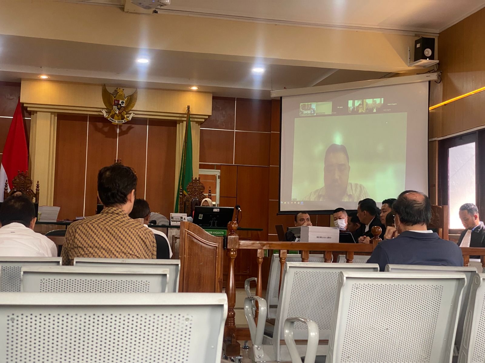 Suasana persidangan kasus korupsi PT PAL di PN Jambi dengan agenda pemeriksaan saksi Direktur Utama PT MMJ.