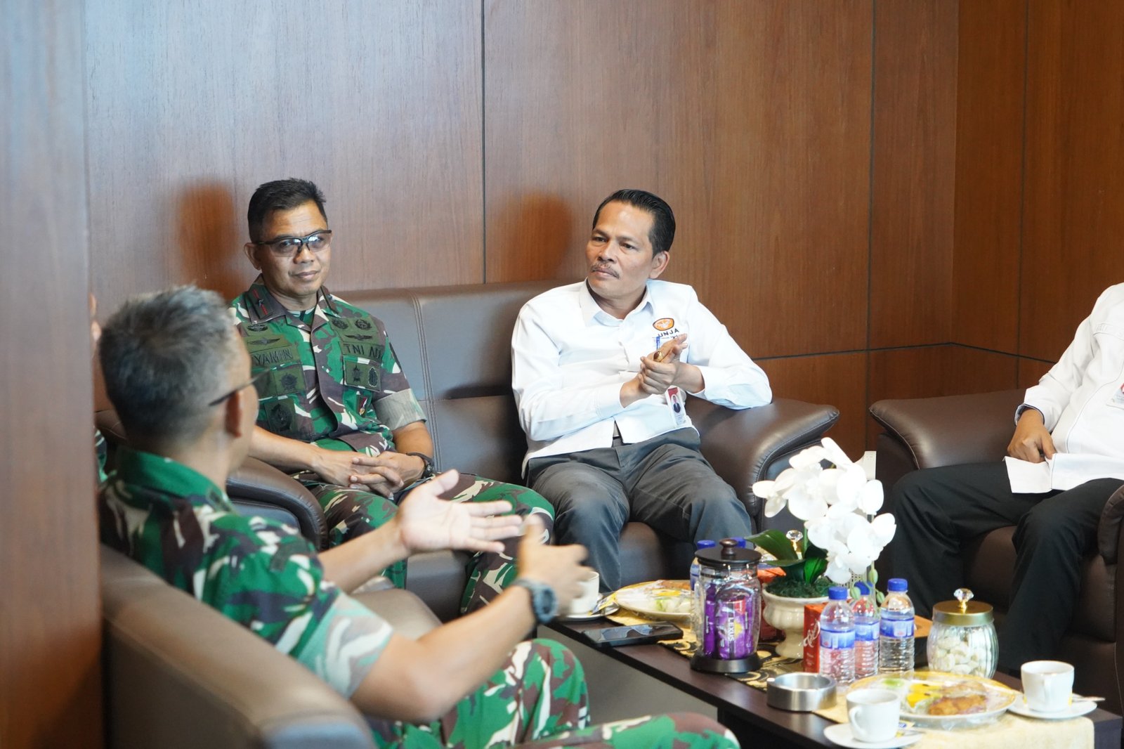 Danrem 042 Gapu Brigjen TNI Nyamin bertemu Rektor Universitas Jambi bahas ketahanan nasional