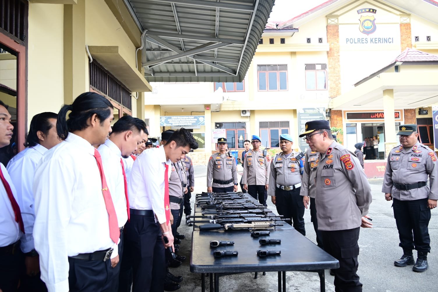 Wakapolda Jambi cek senpi personel Polres Kerinci