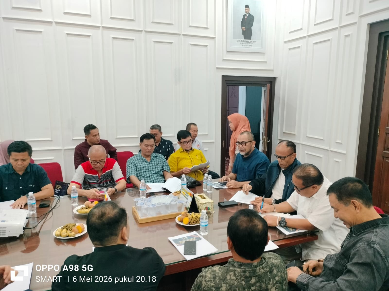 Ketua Umum KONI Jambi Mat Sanusi dan Sekda Sudirman saat bertemu pihak SKK Migas dan KKKS.