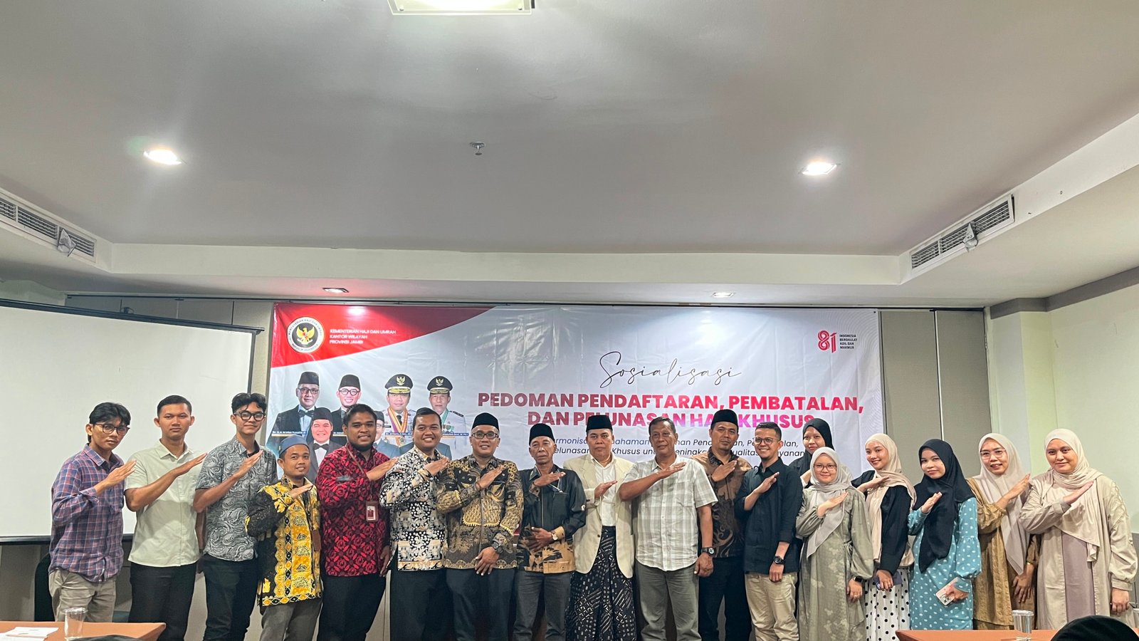 alt="Komisaris dan Direktur PT Cahaya Umroh Jambi menghadiri sosialisasi pedoman haji khusus Kanwil Kemenhaj Jambi"