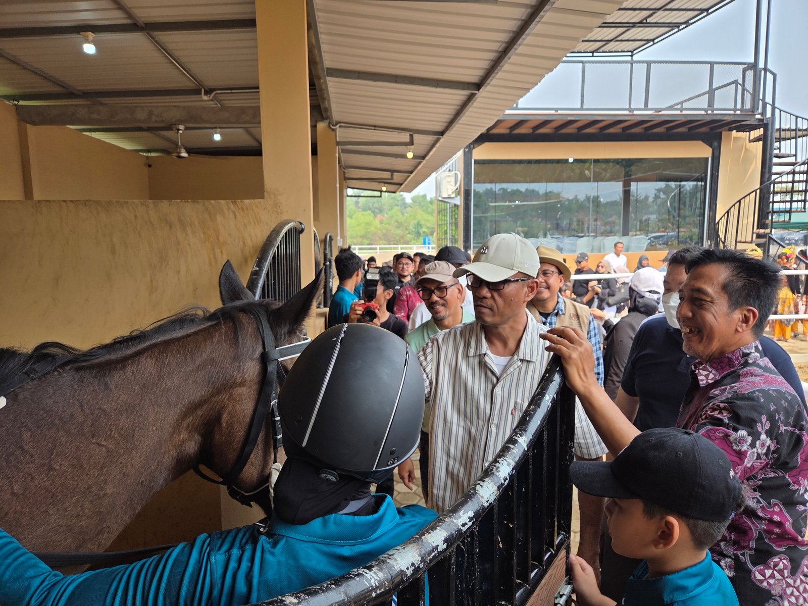 alt="Ketum KONI Jambi AKBP Mat Sanusi saat menghadiri grand opening RN Jambi Equestrian Center di Puri Mayang"