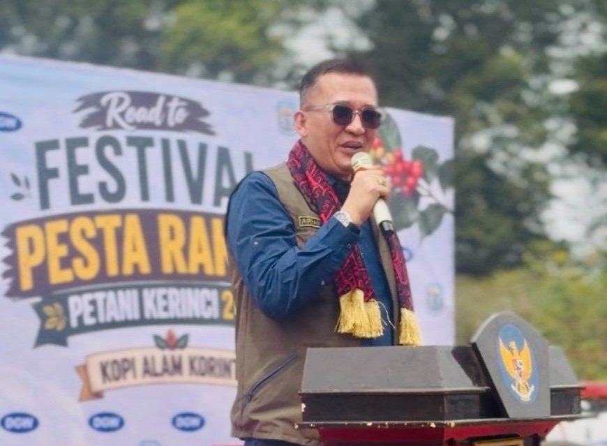 Ariansyah mewakili Gubernur Jambi membuka Festival Pesta Rakyat Petani Kopi Kerinci 2026