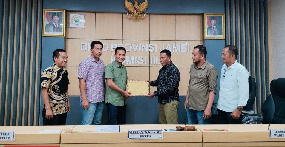 Komisi III DPRD Jambi Fasilitasi Aspirasi Masyarakat Tebo Ilir Terkait Kerusakan Jalan