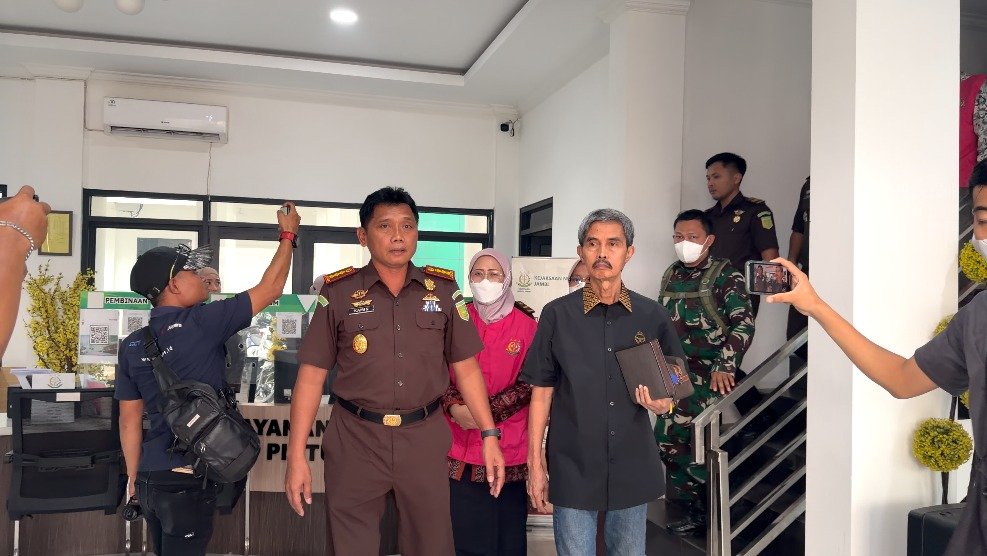 Kadisperindag Kota Jambi Nella Ervina tersangka korupsi pemutakhiran pajak
