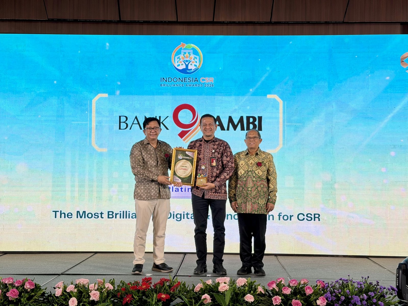 Bank Jambi meraih tiga penghargaan dalam Indonesia CSR Brilliance Awards 2026 dengan predikat dua Gold dan satu Platinum.